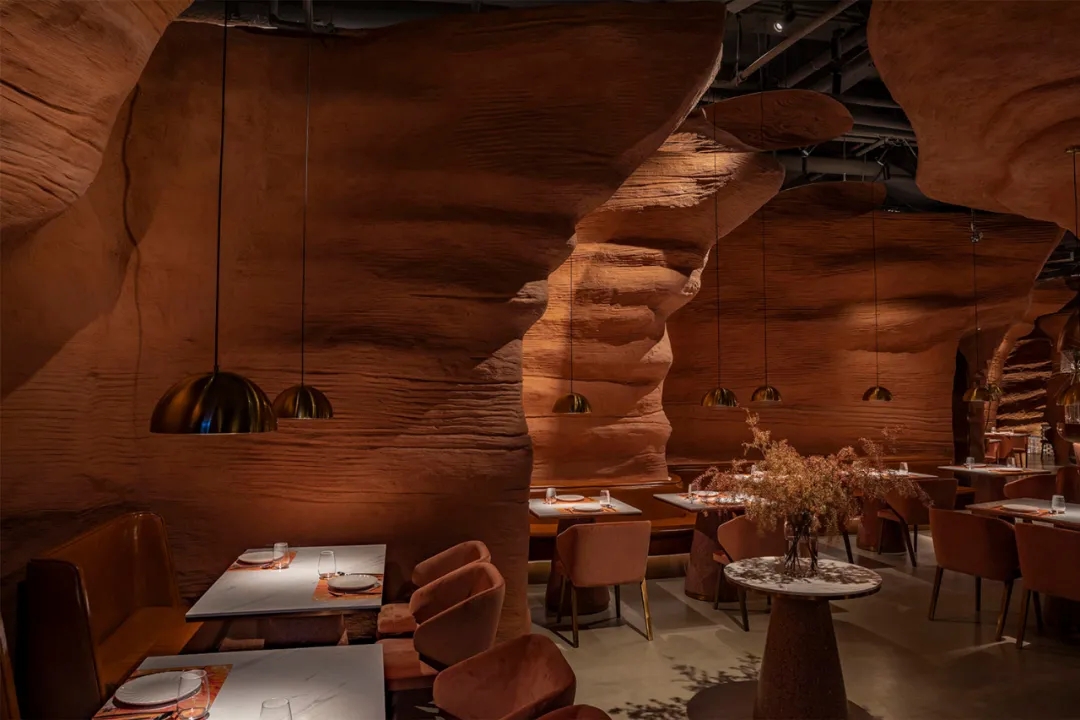 湖南深圳餐饮空间设计，让你穿梭在原始峡谷之中